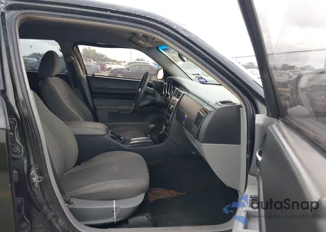 2006 Dodge Magnum z USA, uszkodzony, nr VIN 2D4FV47V36H437972